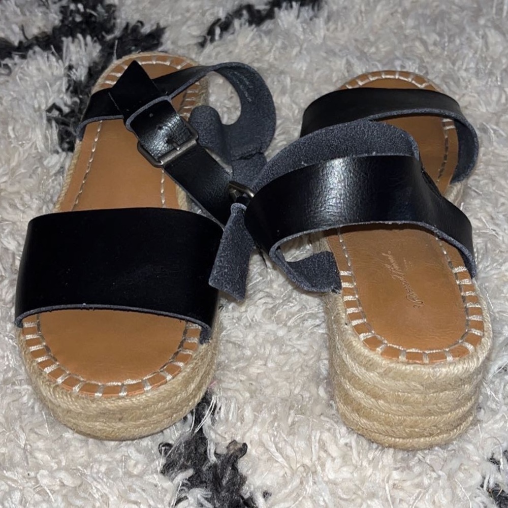 Universal Thread Black Strap Shoes